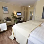 Otel Atrium Amadeus