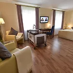 Otel Atrium Amadeus 4*