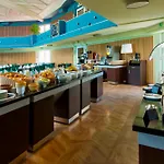 Atrium Amadeus Hotell 4*