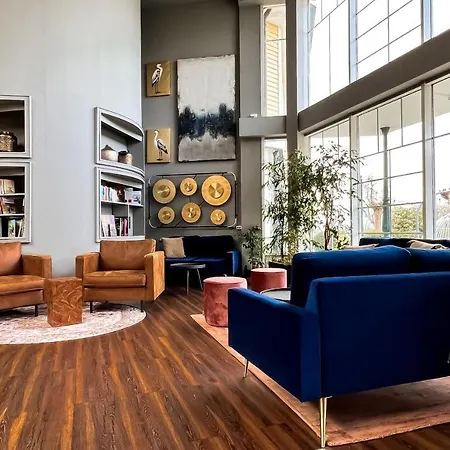 Atrium Amadeus