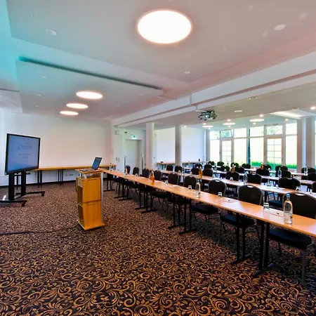 Ξενοδοχείο Atrium Amadeus 4*