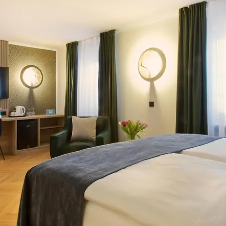 Atrium Amadeus 4*