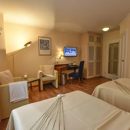 Atrium Amadeus Ξενοδοχείο