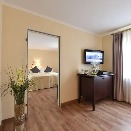 Atrium Amadeus 4*