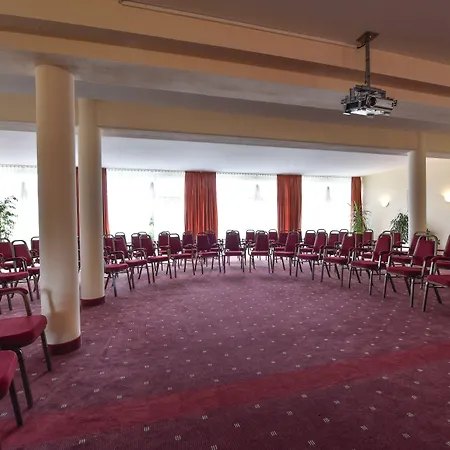 מלון Atrium Amadeus