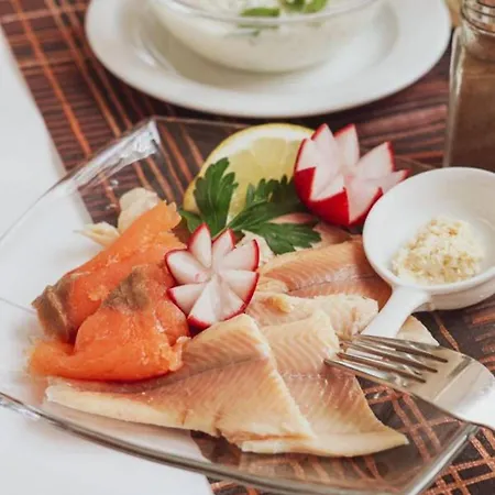 Ξενοδοχείο Atrium Amadeus 4*