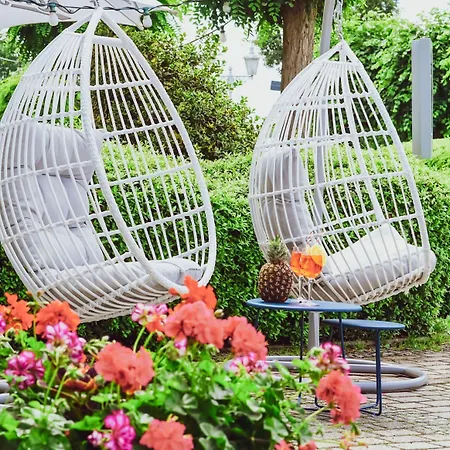 Отель Atrium Amadeus Остерфельд