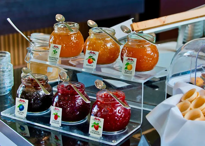 ホテル Atrium Amadeus 4*