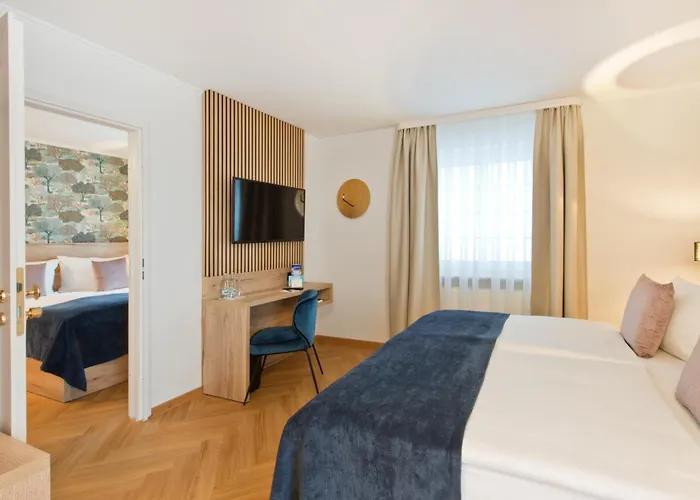 Atrium Amadeus Hotel 4*