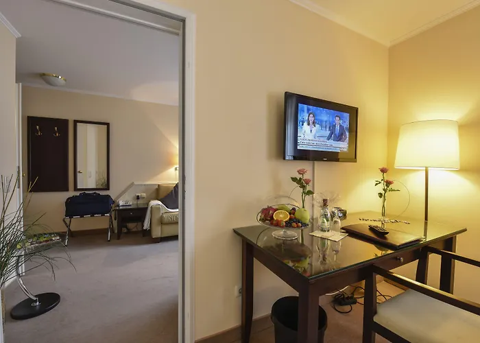 Atrium Amadeus Hotel 4*