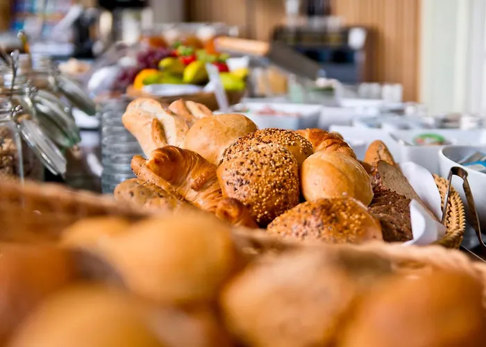 Atrium Amadeus Hotel