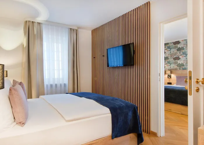 Atrium Amadeus Hotel